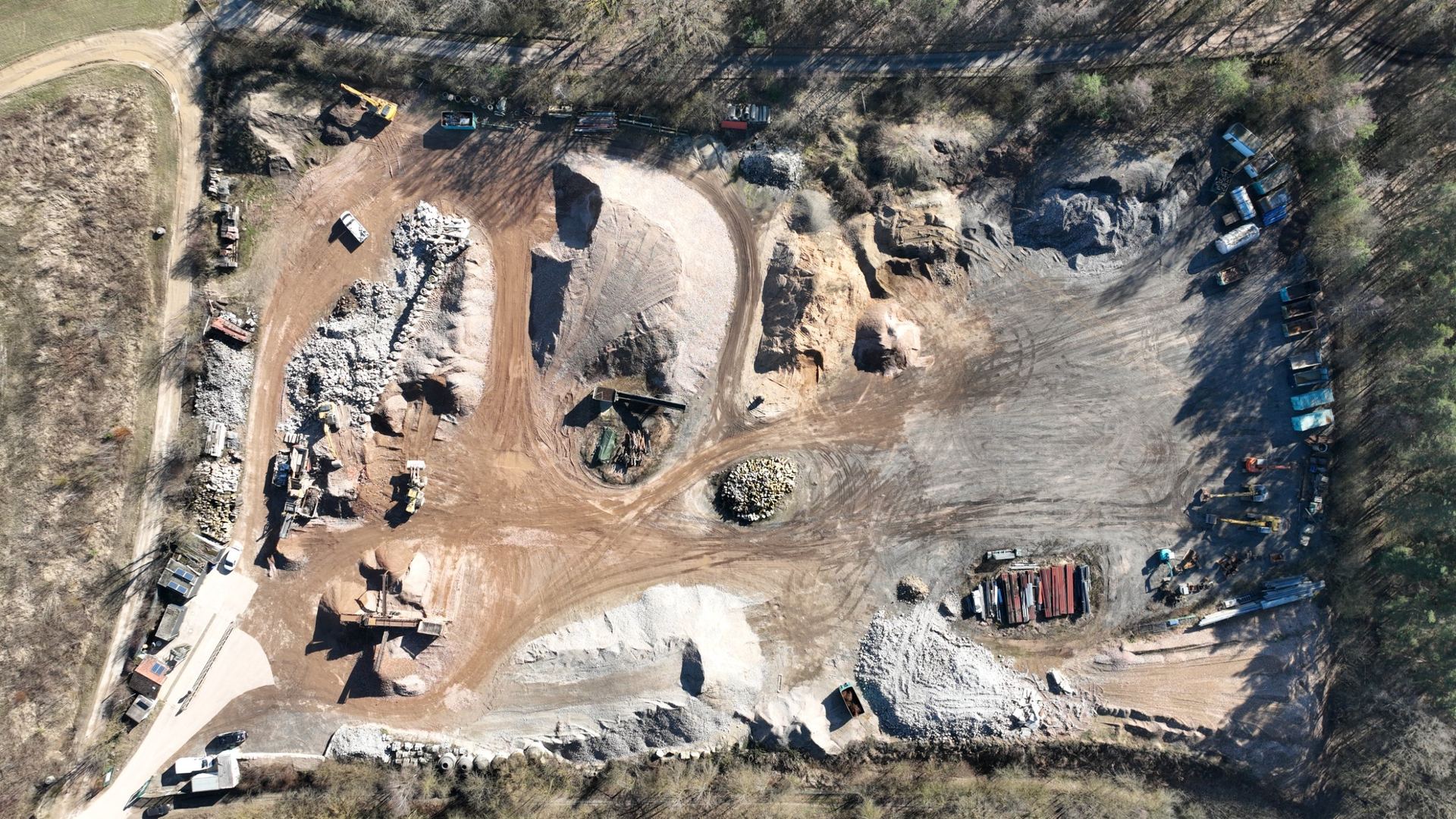 Luftbild des Recyclingplatzes von FK Abbruch in Zückshut